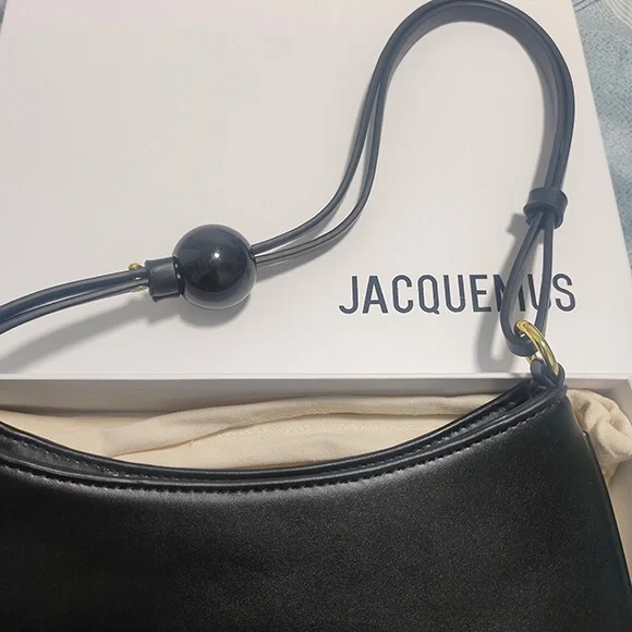 Jacquemus Black Leather Crossbody Bag - Picture 4 of 7